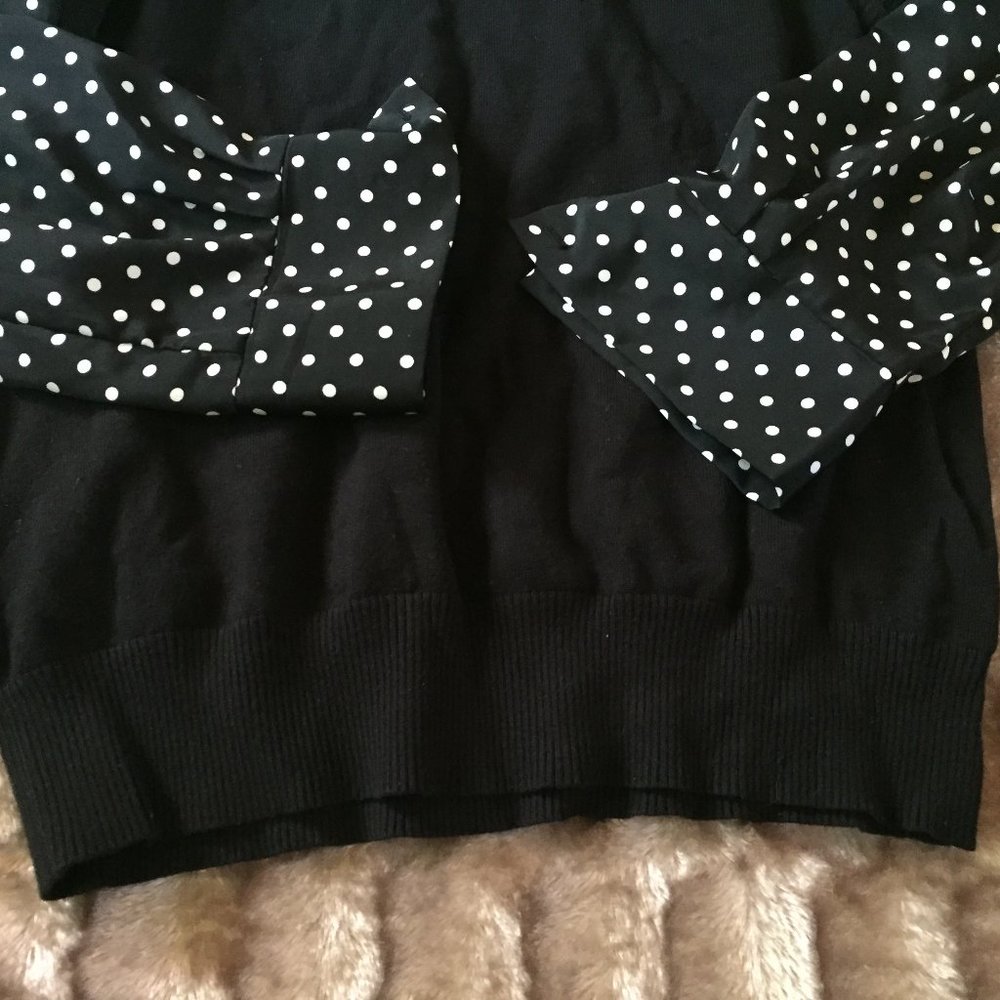 Sweater - Picture 2 of 5